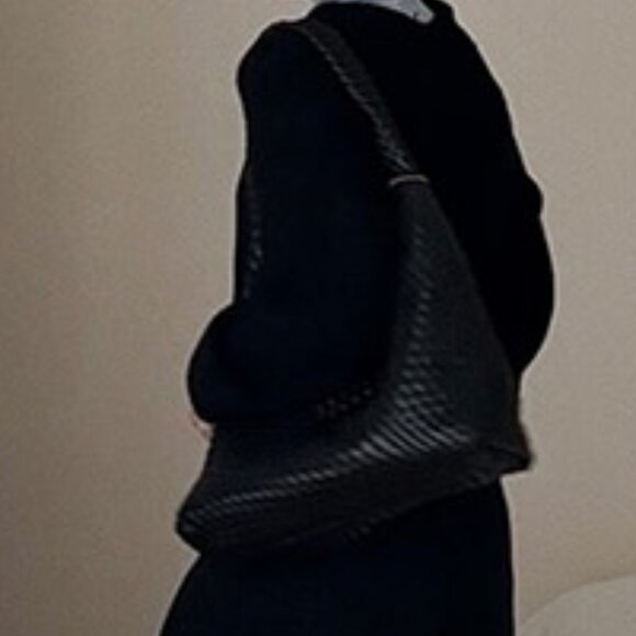 Neiman Marcus Woven Black Beach Leather Braided Tote Bag - Picture 3 of 4